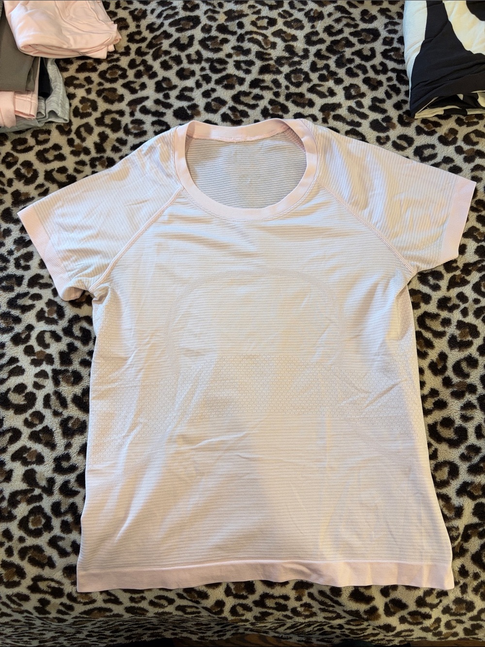 Lululemon Siwftly Tech Race Length Short Sleeve - 6